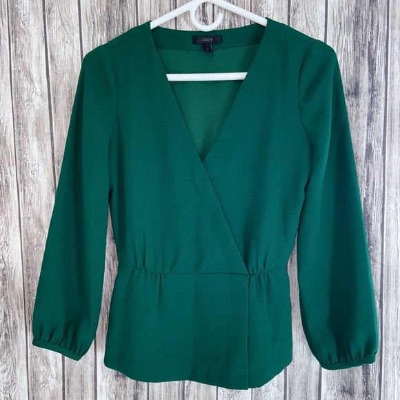 J.CREW Drapey Crepe Faux-Wrap Top Luminary Green Size 00 - Picture 3 of 12